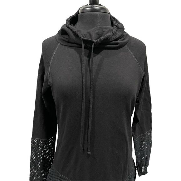 𝅺nux Ricky Black Cowl Neck Perforated Long Sleeve Pullover Sz L - Picture 2 of 14